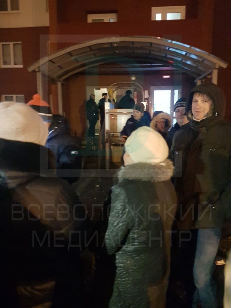 На место происшествия прибыл глава администрации Всеволожского района Андрей Низовский