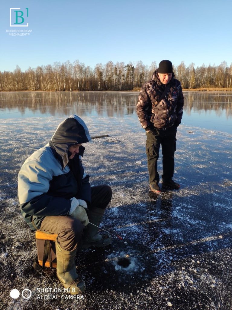 Улов или жизнь: рискуют ли любители зимней рыбалки в Ленобласти?