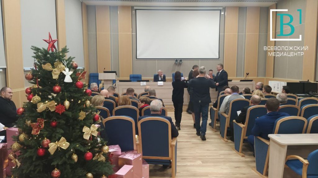 Последний раз в году: депутаты Всеволожского района вспомнили о бюджете и землях