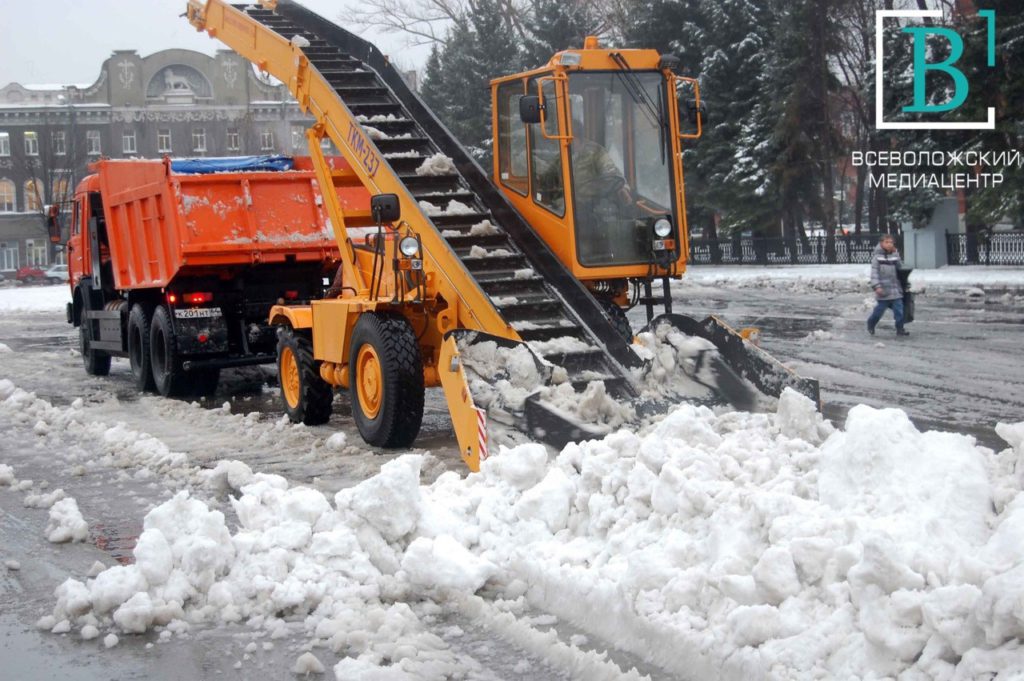 Местные дороги передают муниципалитетам, чтобы в Кудрове и Мурине снег вовремя убирали