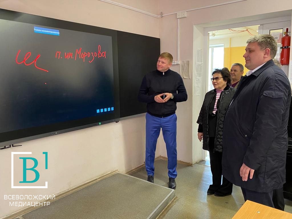 Морозовские школьники больше не поедут в Петербург, потому что дома слишком современно