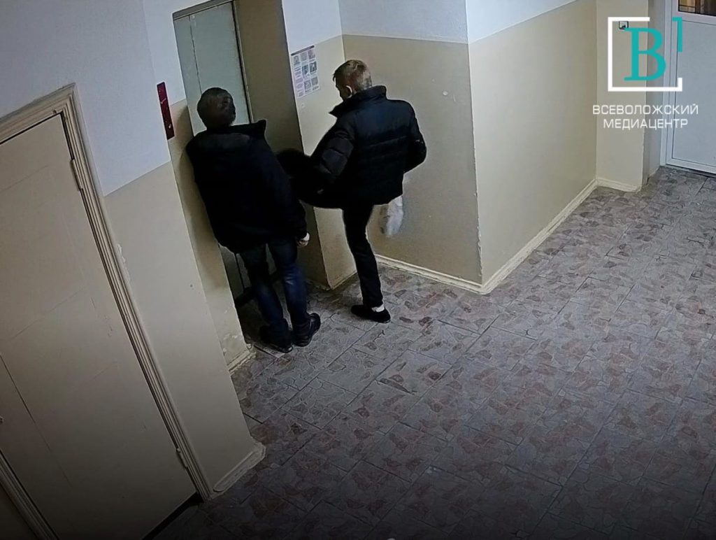 Кудровчан зовут на бой с наркоманами, ломающими лифты