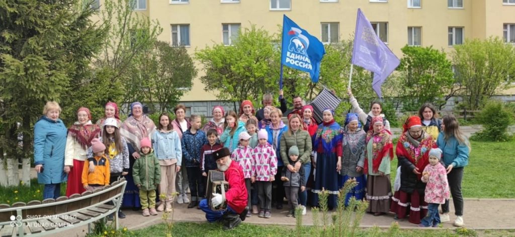 Зелёные дворы и дружные соседи объединили жителей Бугровского поселения