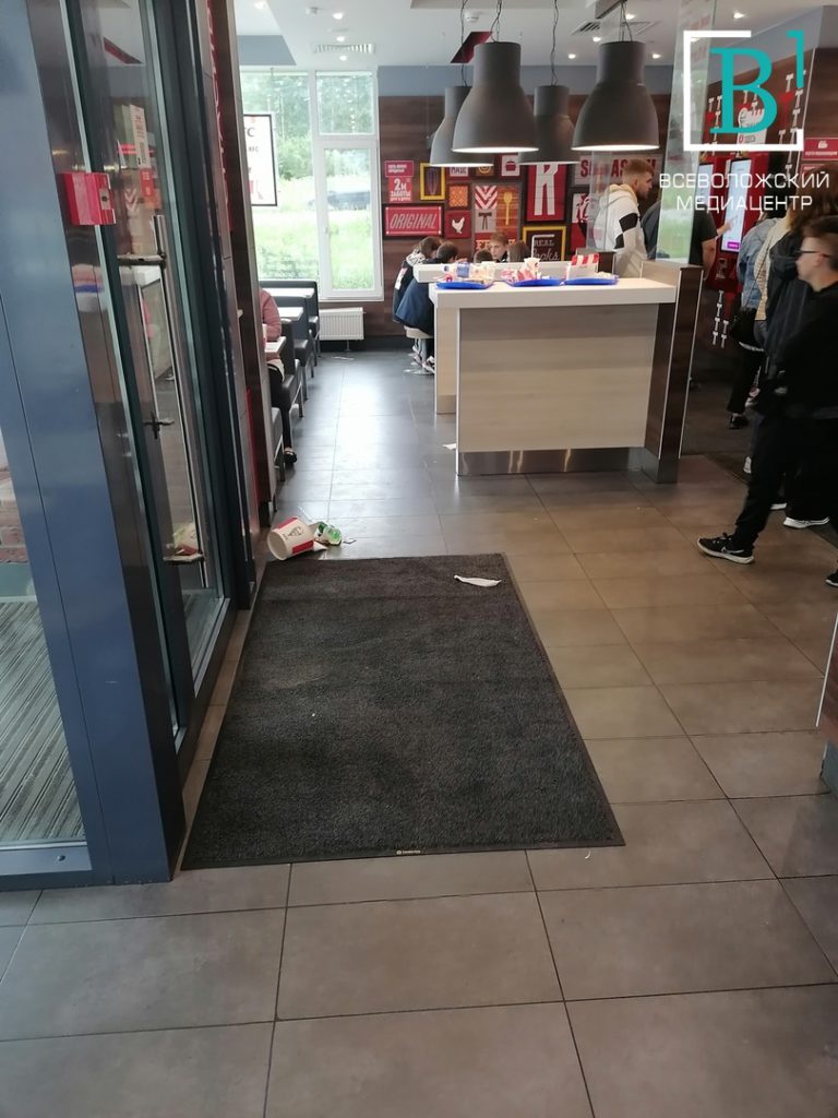 «Макдак» ушёл, а клоуны остались: всеволожцы недовольны местным KFC