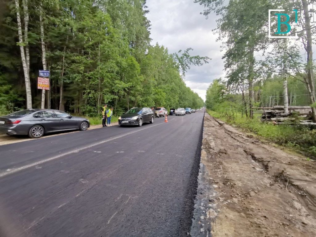 Как по маслу: новый участок дороги между г. Сертолово и д. Агалатово порадует автомобилистов перегружателями