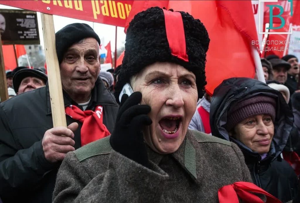 В поисках пиара: бугровские коммунисты пытаются украсть ещё не построенную больницу