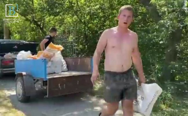 Активисты из Колтушей открыли охоту на «чёрных мусорщиков»