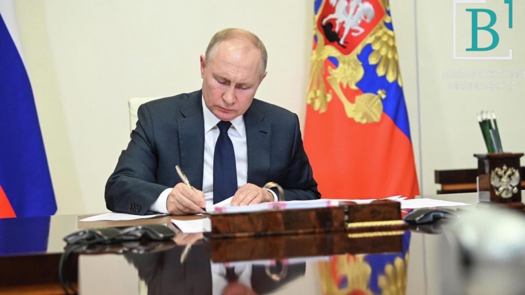 «Настоящий полковник» Кадыров, Россия возвращается в бокс, Путин подписал: самое главное вокруг СВО