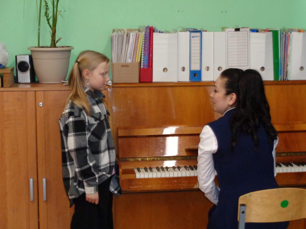 Всеволожские вокалисты побывали на мастер-классе педагога ДШИ им. Глинки