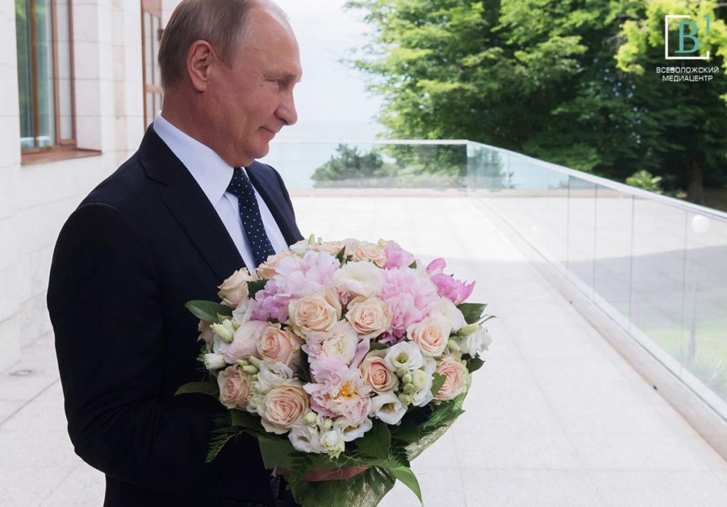 Комплименты от президента: Путин заявил о суперсиле российских женщин