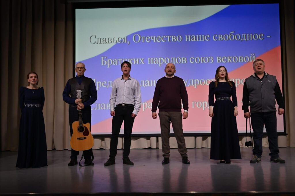 Сердечный привет. Всеволожцы устроили мощный концерт в поддержку бойцов на Украине