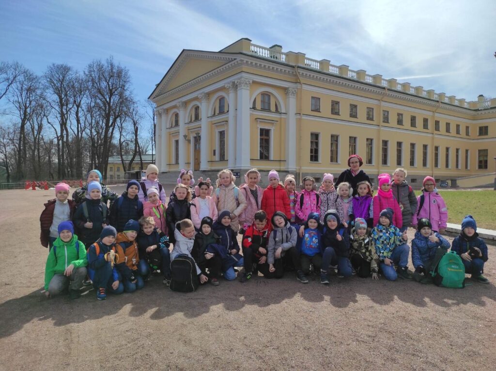 Всеволожцы посетили Александровский дворец